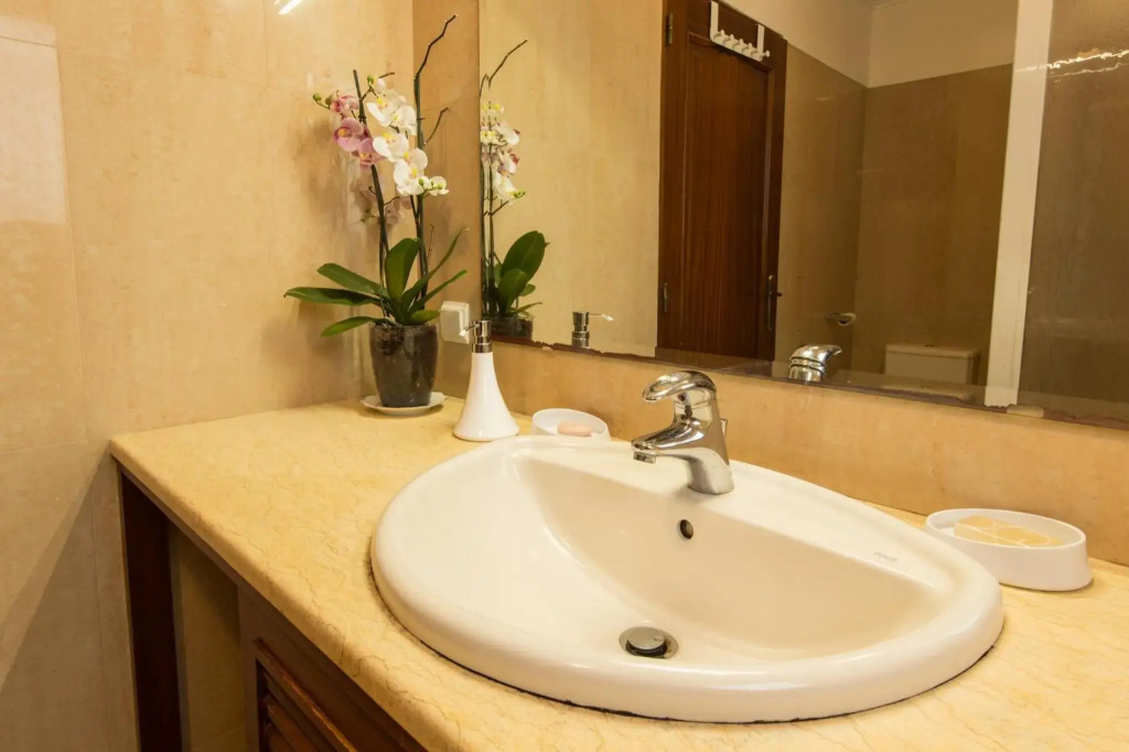"HomeySuite" in Estoril Beach Apartment