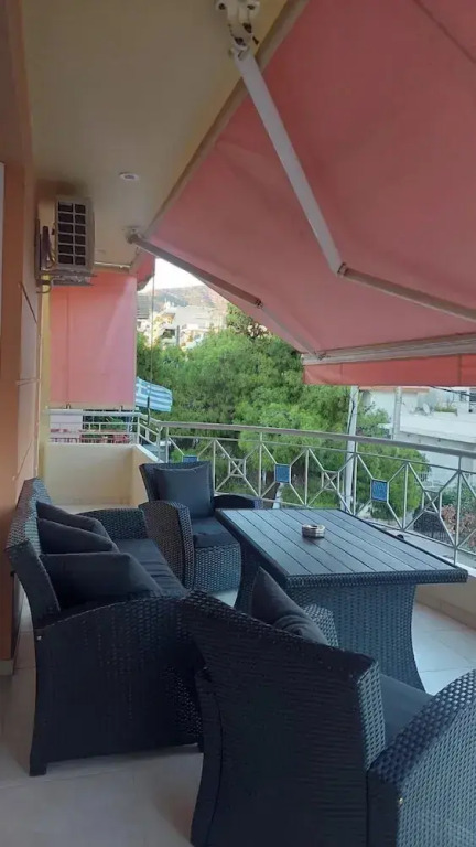 Modern Elegant Apt in Glyfada w Balcony