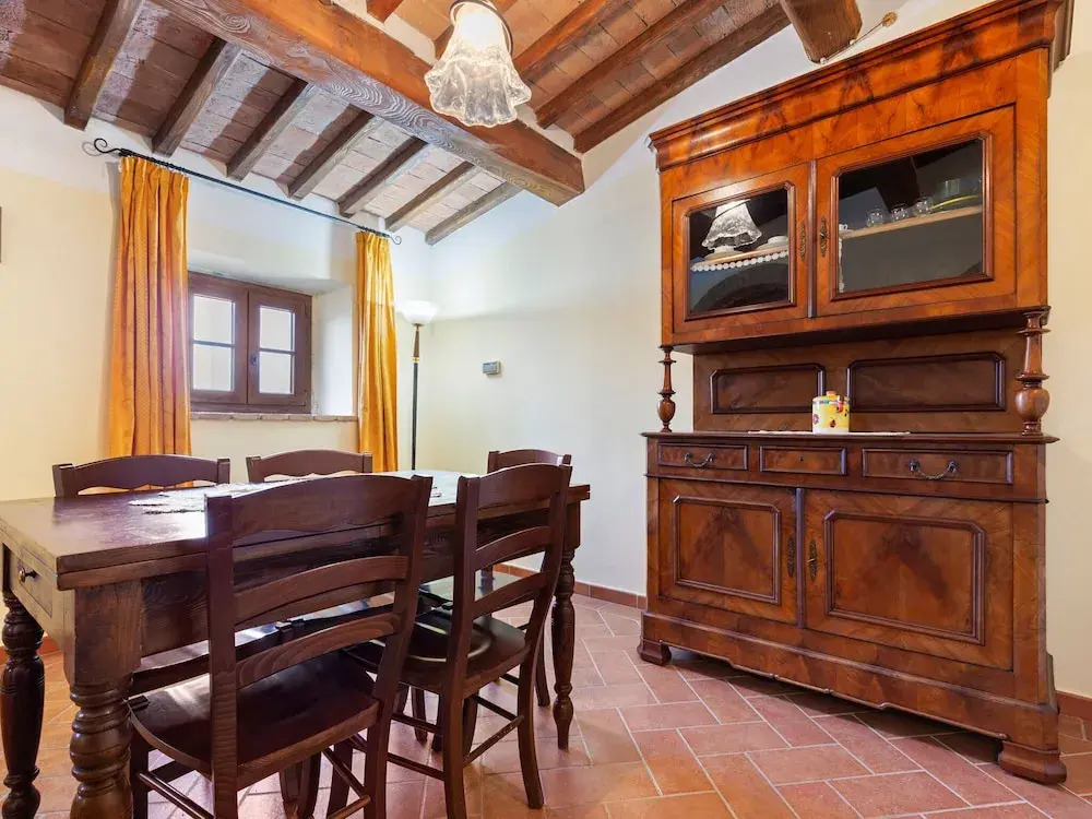 Secluded Holiday Home in Bibbiano With Courtyard