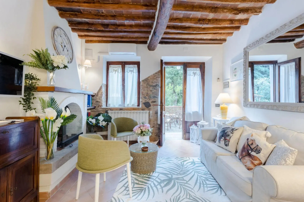 Rio delle Fate, a Fairytale Home along the Stream in Vorno, Lucca