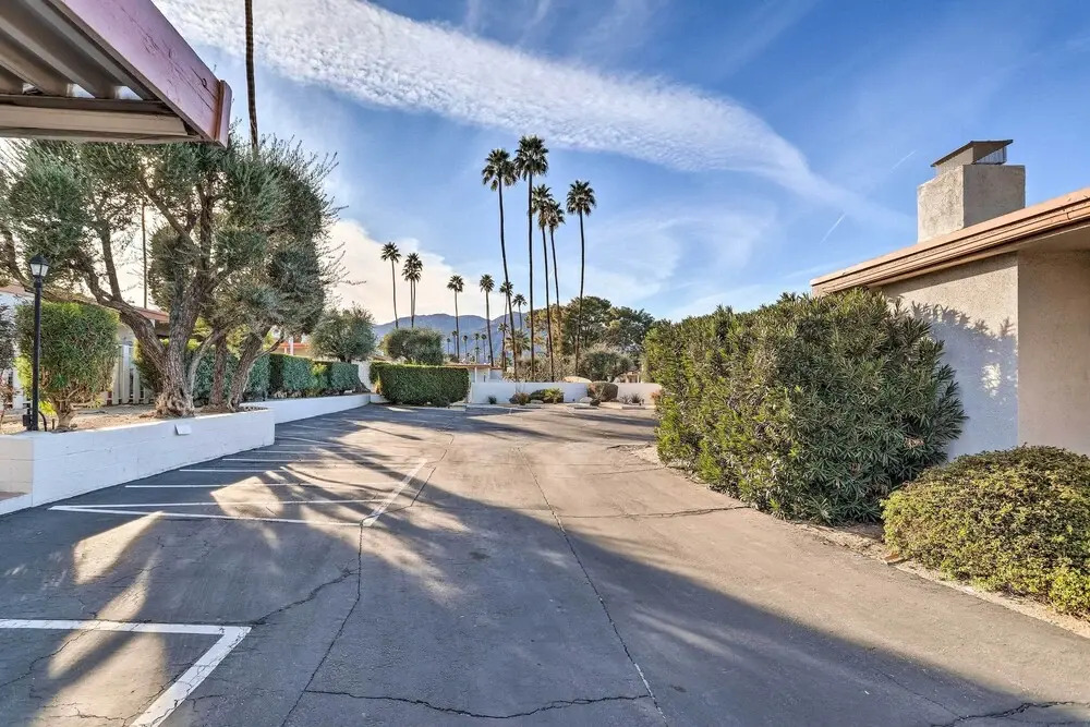 Trendy Palm Desert Home w/ Patio, Pool Access