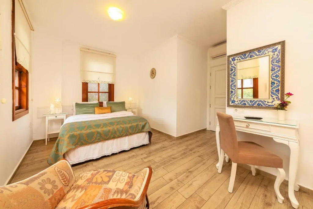 Zemira Garden Hotel