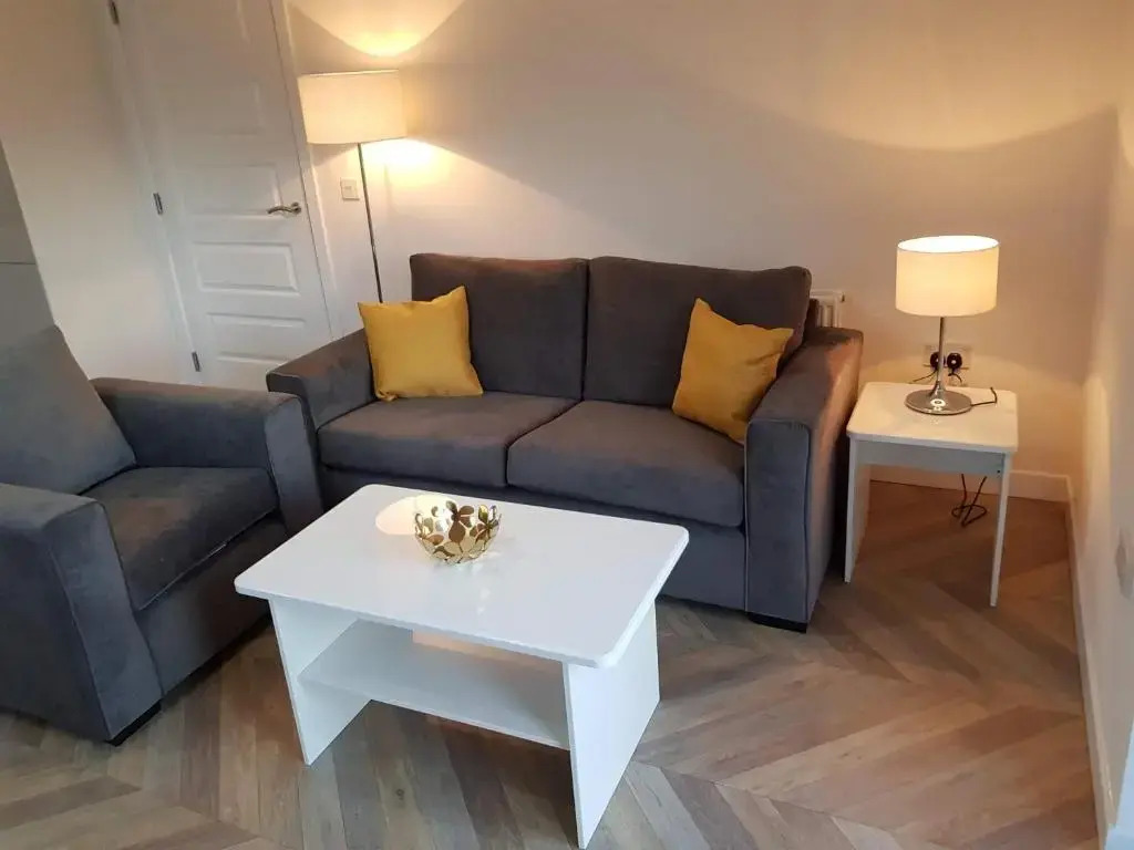 9 Royal View Apartment