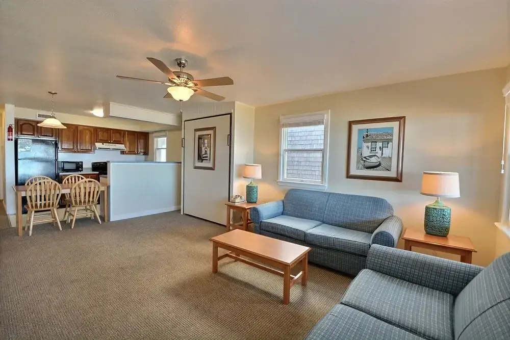 Lighthouse View Oceanfront Lodging