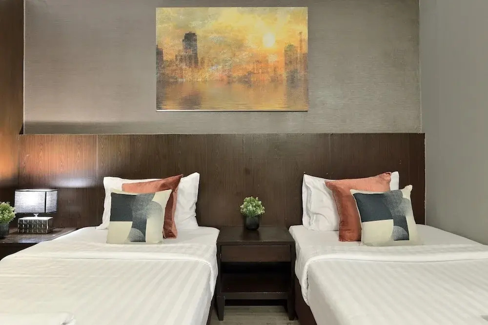 Tori crown hotel