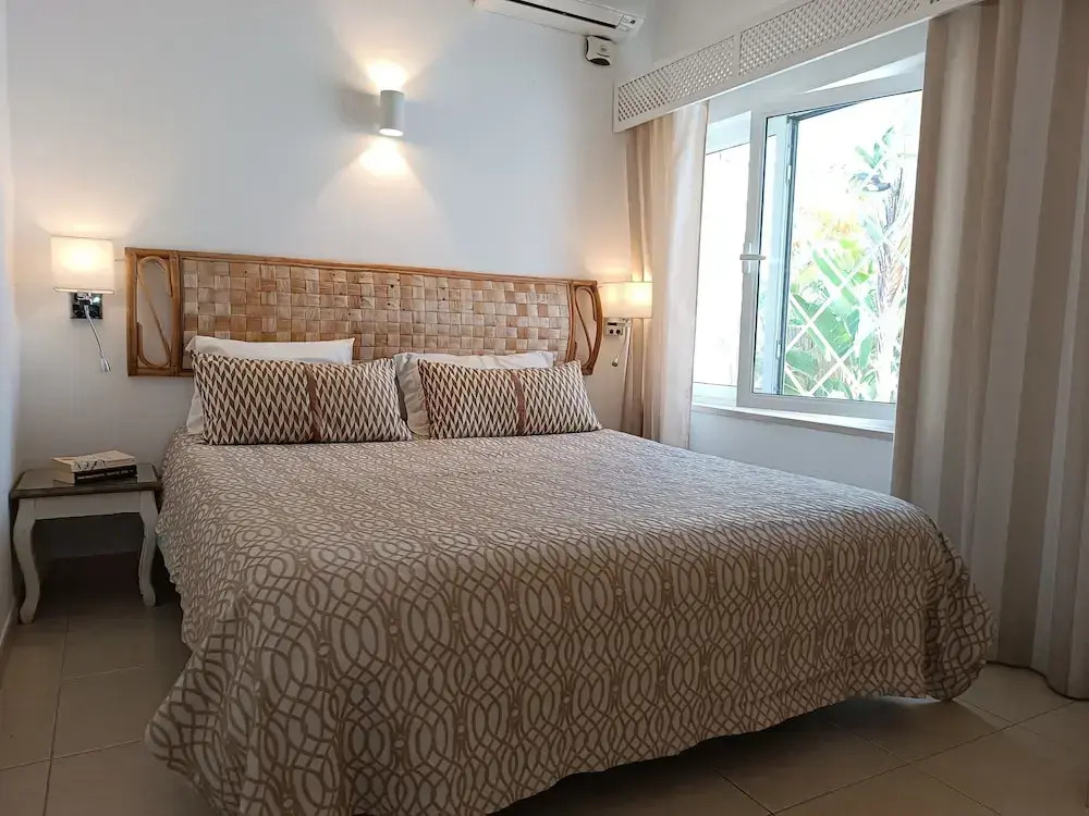 Villa 81 great spot Oura beach, Albufeira