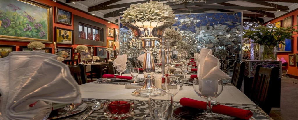 Izimbali Lodge and Restaurant