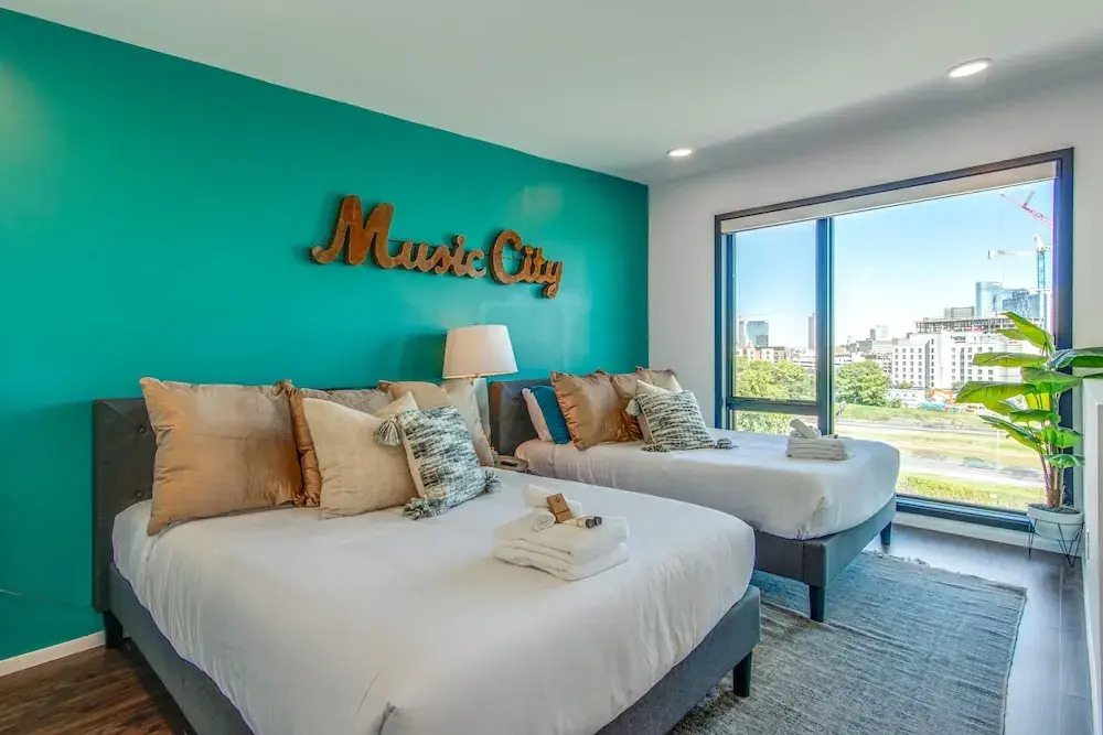 Illume Green Community Penthouse Corner Unit 1 Bedroom Condo