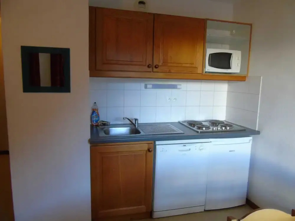 Lou Services Apartment G22 LSI 001