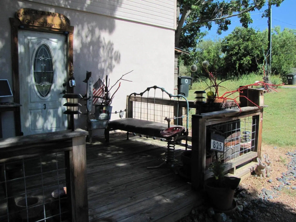 Covered Wagon B&B Guesthouse