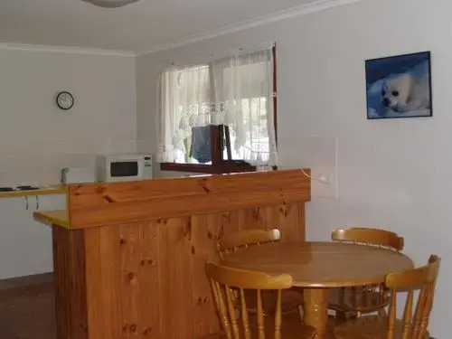 Rocky Beach Cottage 26 Pacific Drive