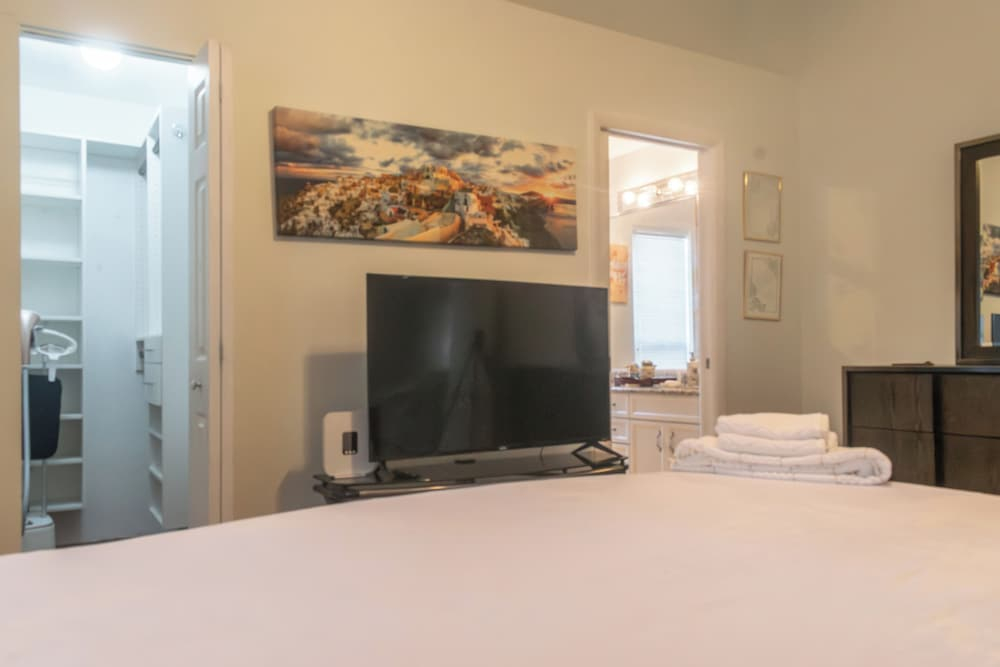 Port St. Lucie Poolside Oasis