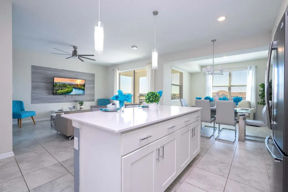 Gorgeous 2Bd Close to Disney Storey Lake Resort 303 3121
