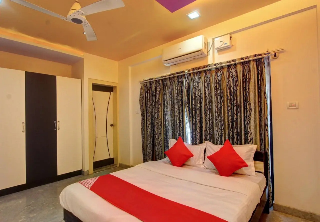 OYO 11387 Hotel Kozy Rooms