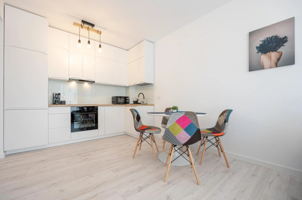 Trendy flat by the University