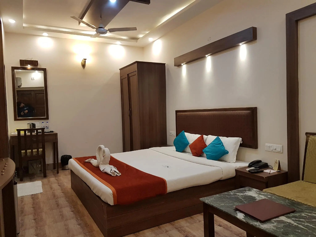 Hotel Harsh Ananda