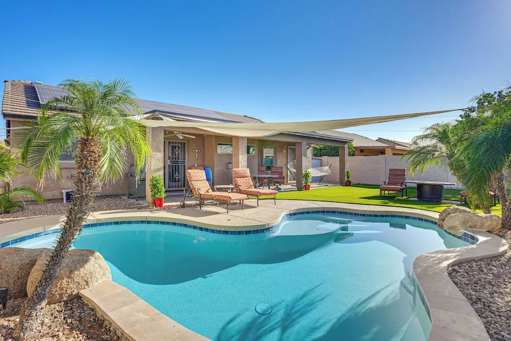 Private Outdoor Oasis: Surprise Getaway Near Golf
