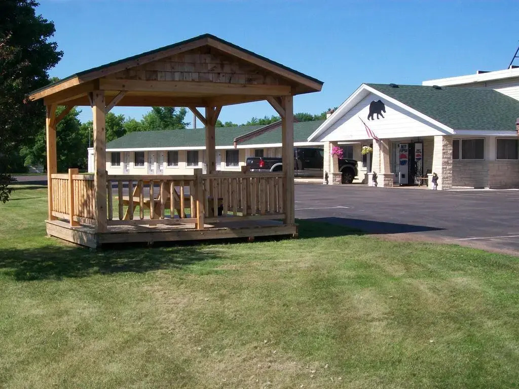 Black Bear Motel