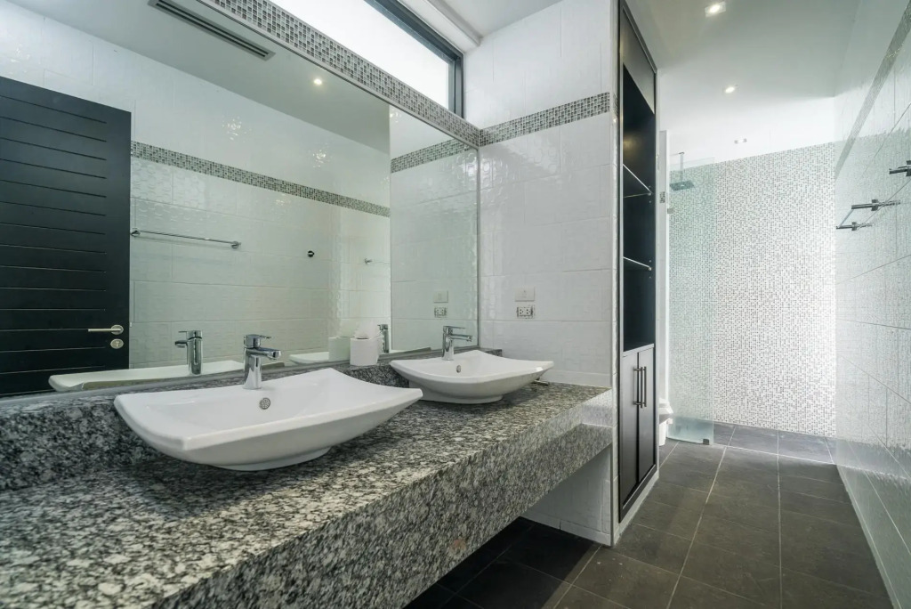 Diamond 273 - Modern 4 bedroom private pool in Bangtao