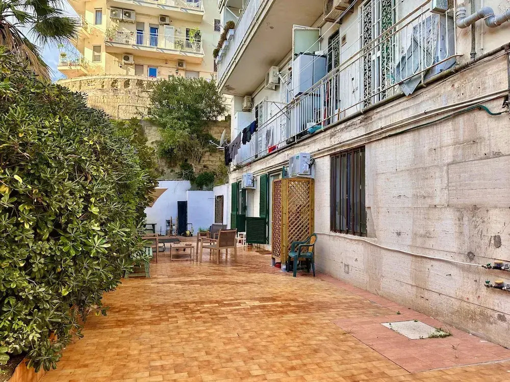 Life in Naples
