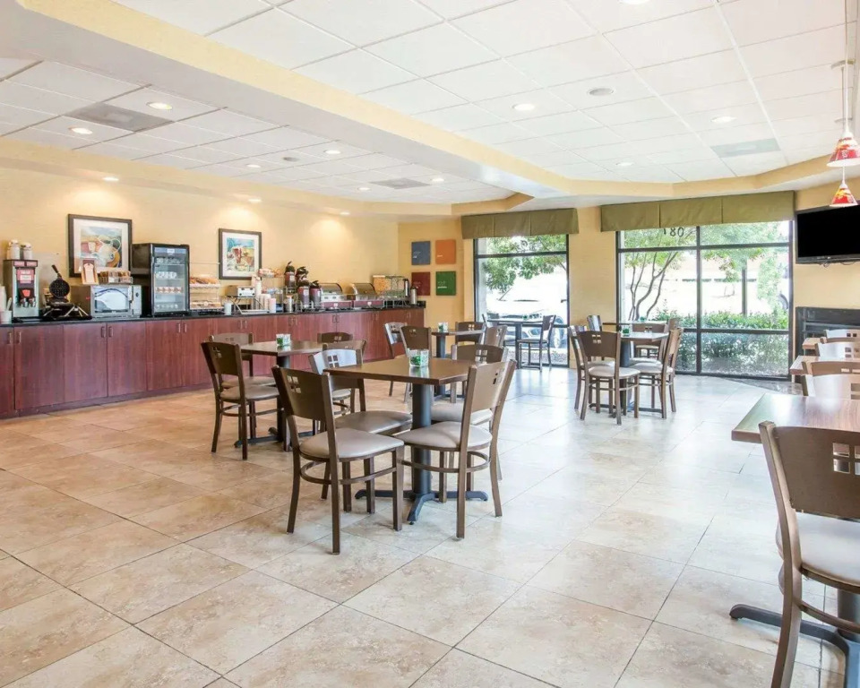 Comfort Suites Atlanta Airport
