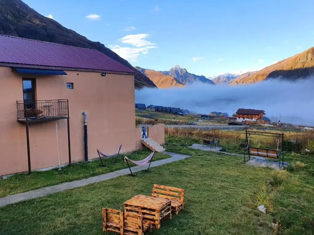 Nikolo Inn