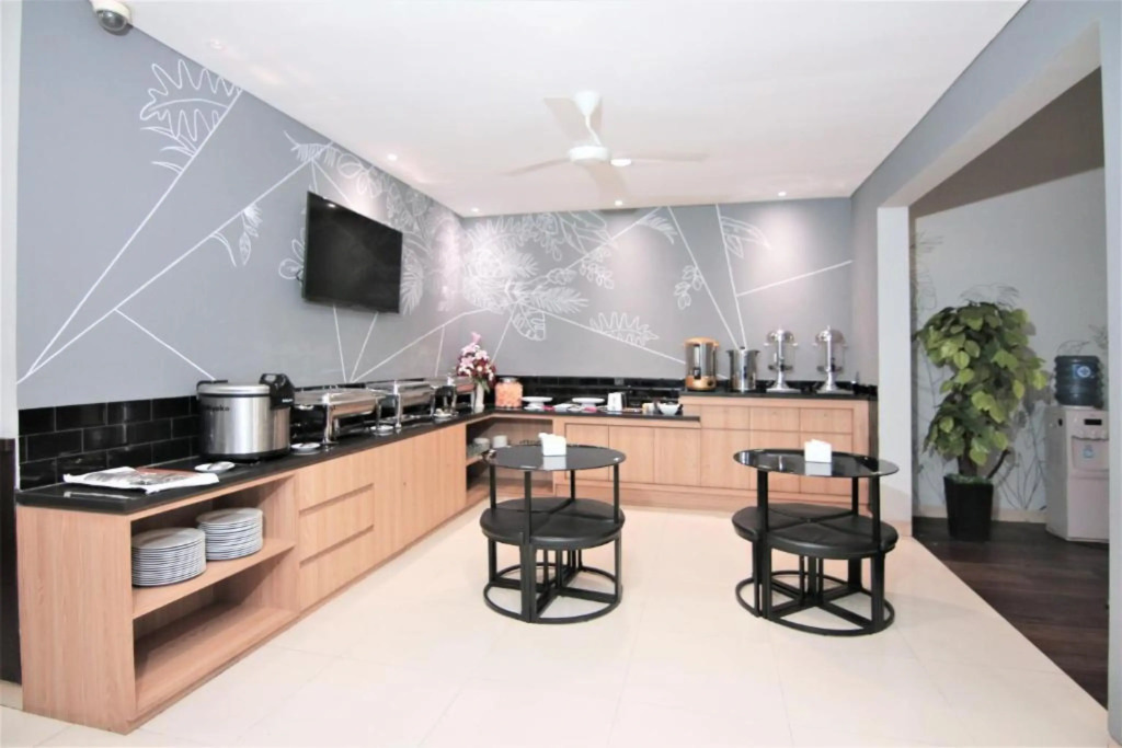 RedDoorz Plus near Grand Indonesia Jakarta