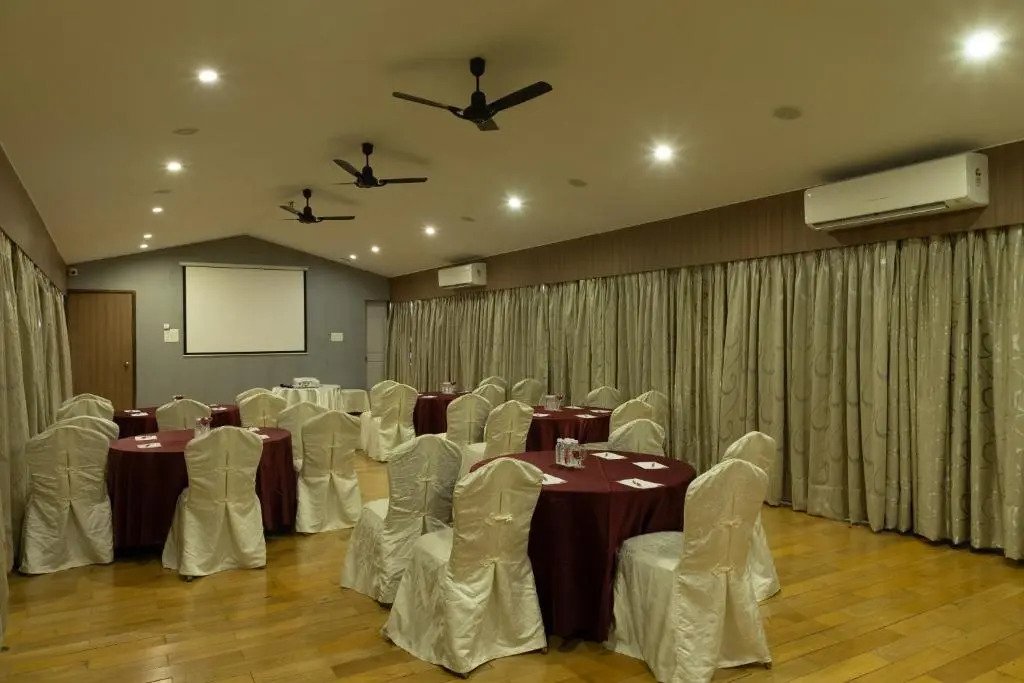 Freesia Resort by Express Inn