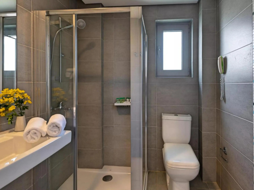 Maritimo Beach Hotel
