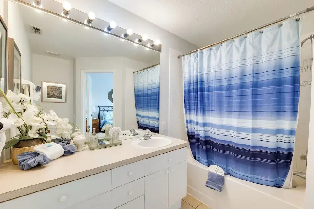 Family-friendly Resort Getaway: 5 Mi to Disney!