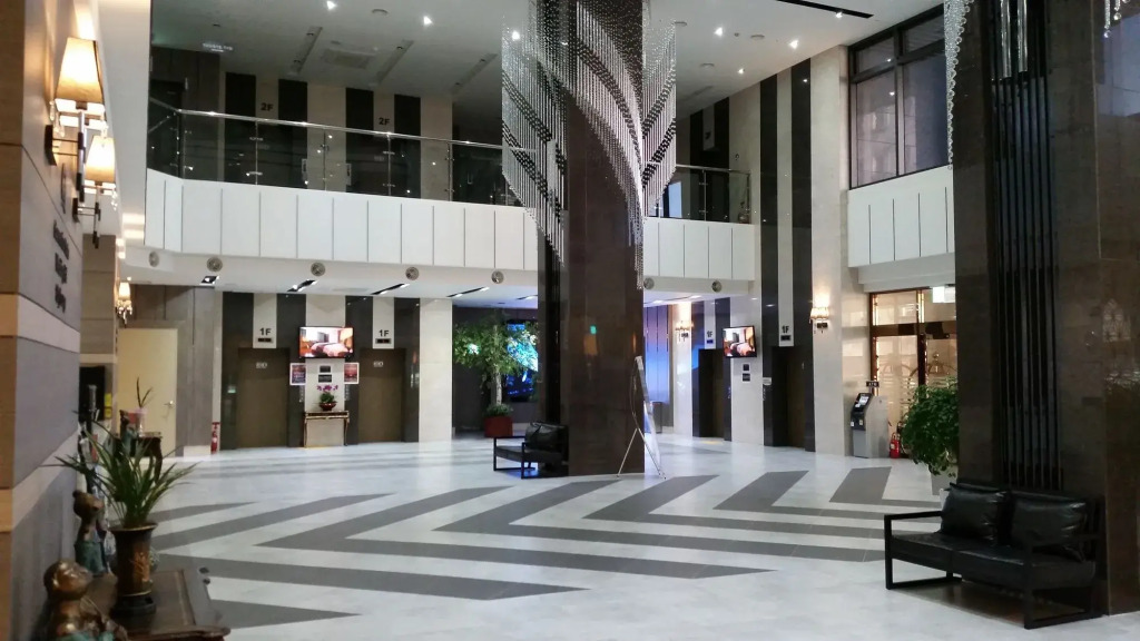 Hyunjin Tourist Hotel