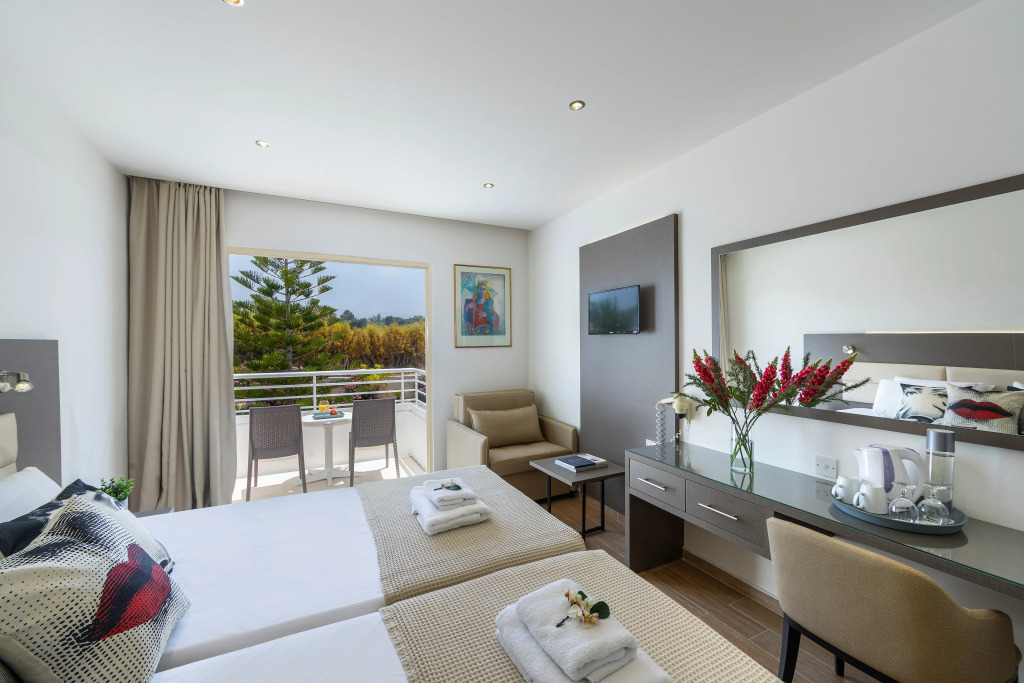 Queens Bay Hotel