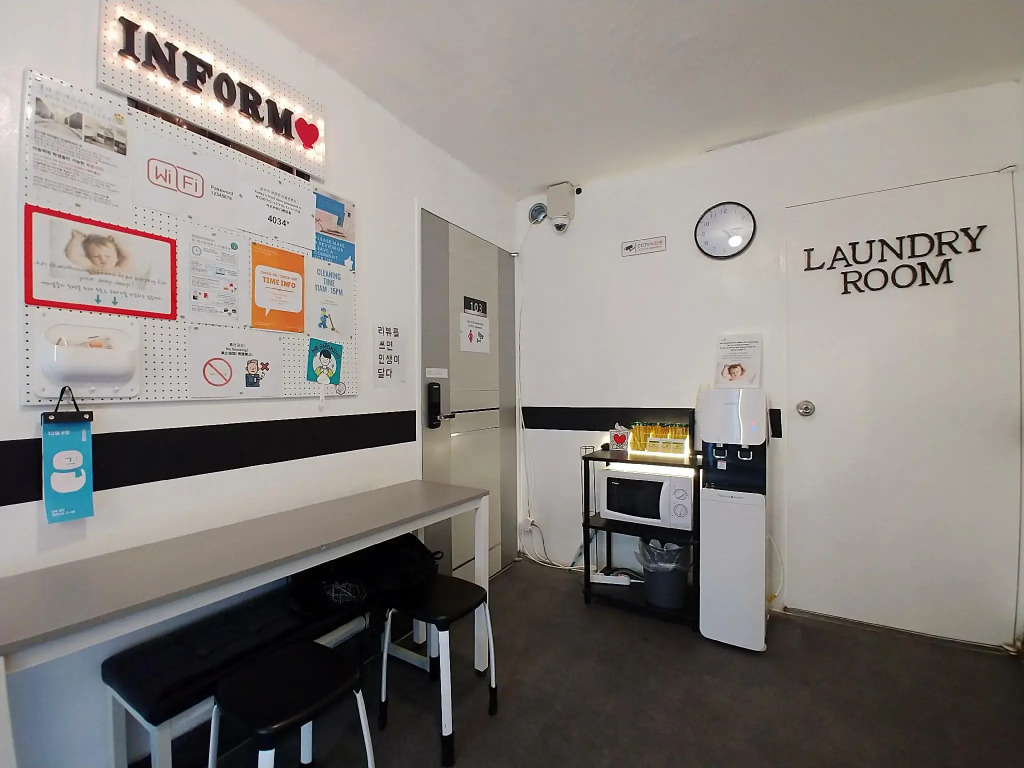 Jun Guesthouse
