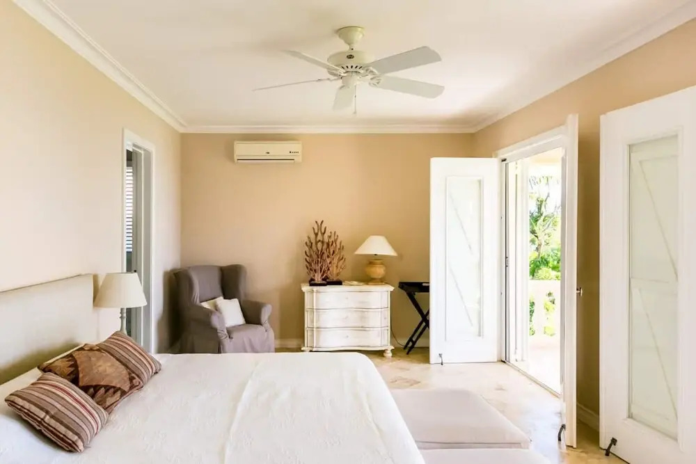 Ocean Font Villa With Direct Access to Beautiful Caribbean sea