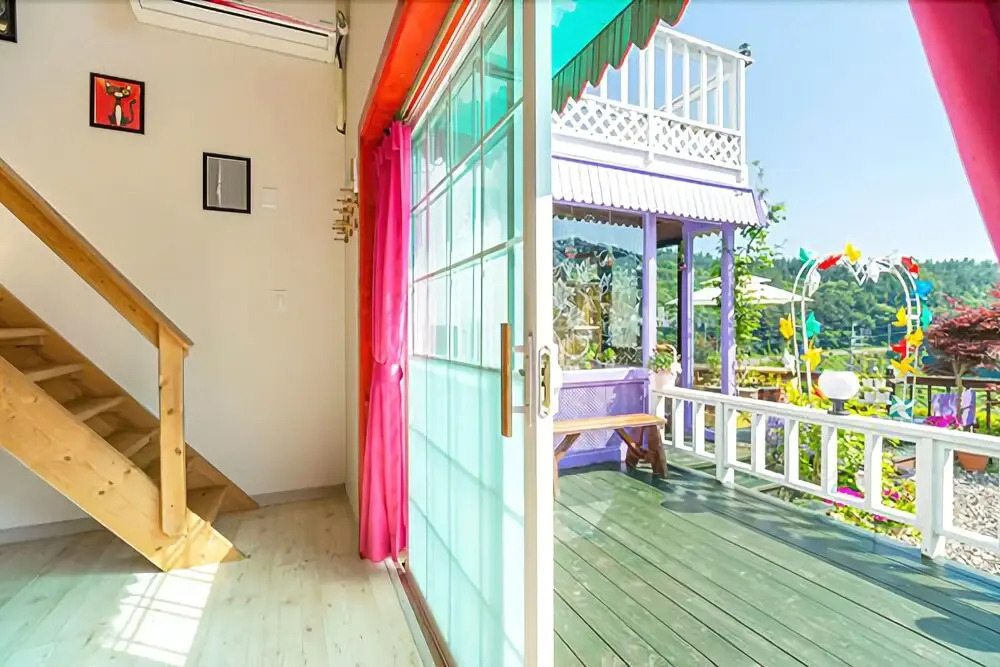 Goseong Sunshine Fullhouse Pension