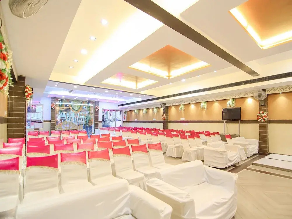 OYO 13932 Hotel Pushpanjali