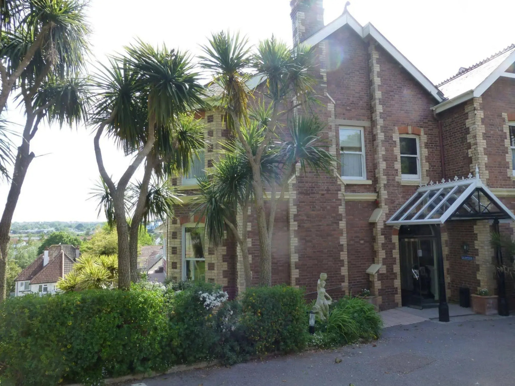 Summerhill Hotel