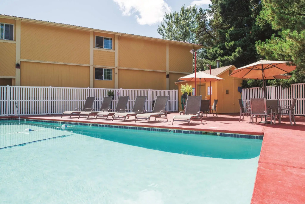 Best Western Plus Parkway Inn