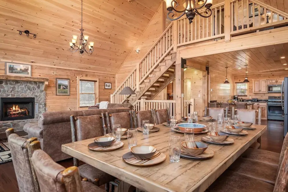 Smoky's Grand View 5 Bedroom Home