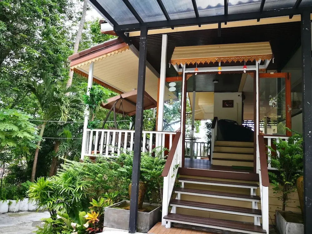 Karon Bungalow