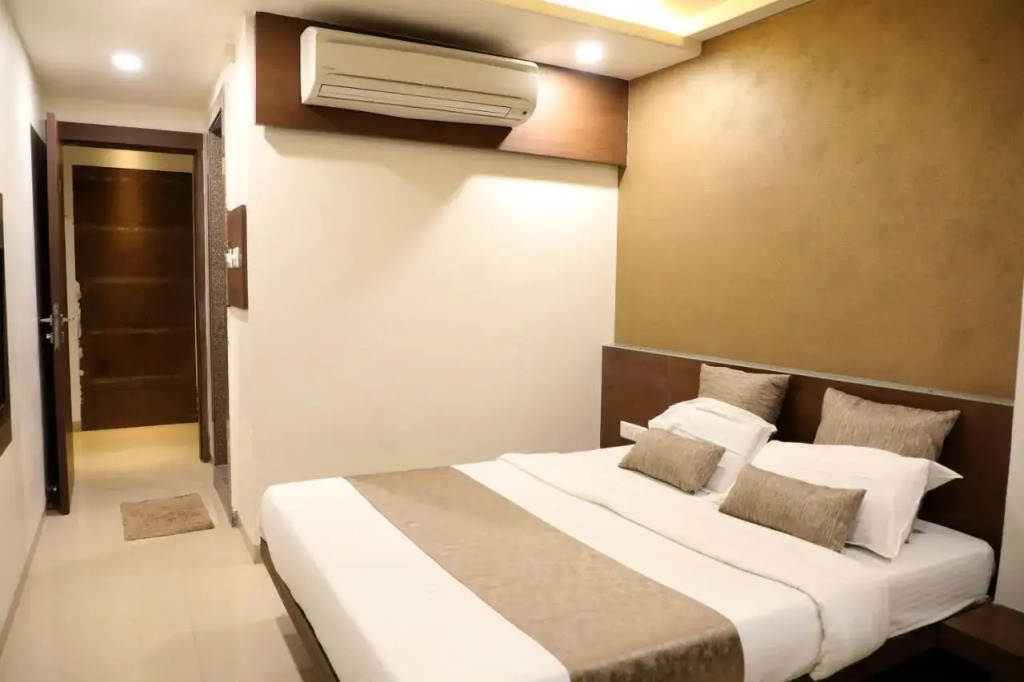 Adarsh Palace Hotel