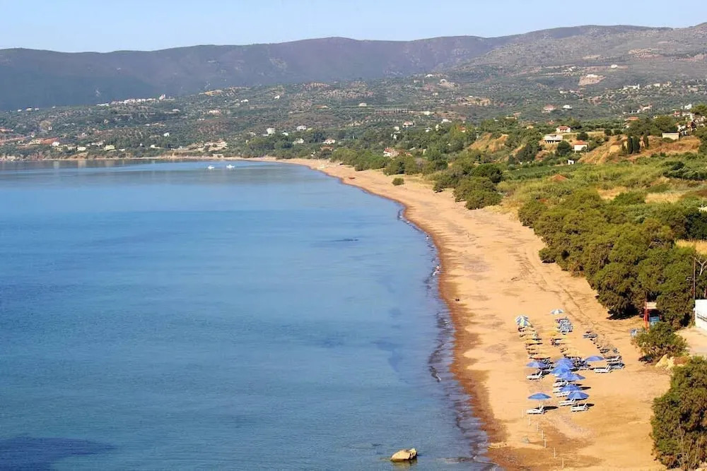 Panoramic seaview/Amazing sunsets near the beach