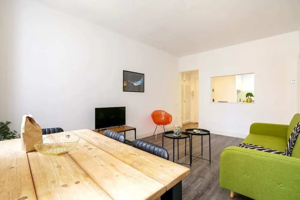 Joyful 2bed Apartment in the Traditional Gracia