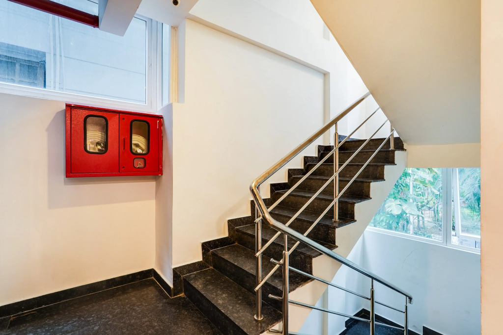 Super Oyo Townhouse Oak Spruce Hotels A2 Indiranagar