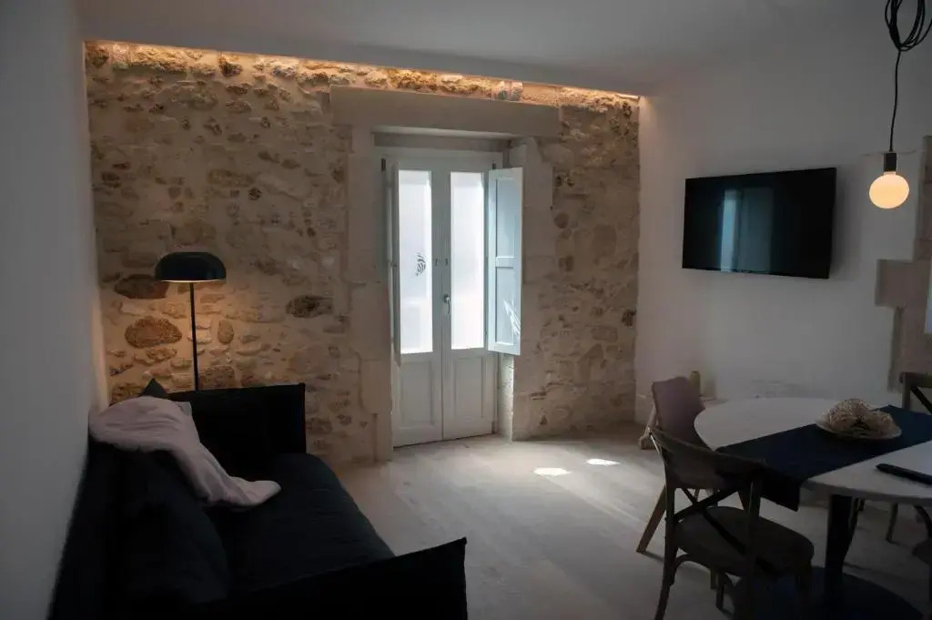 4 Elements Boutique Home