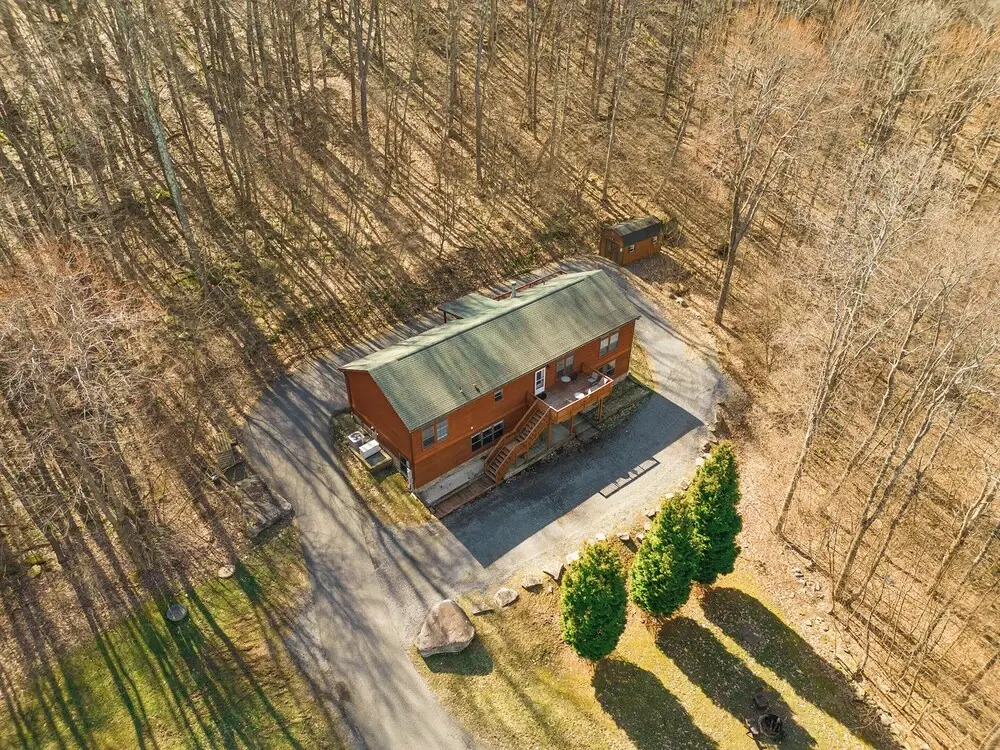 Hillside Hideaway by Taylor Made Deep Creek