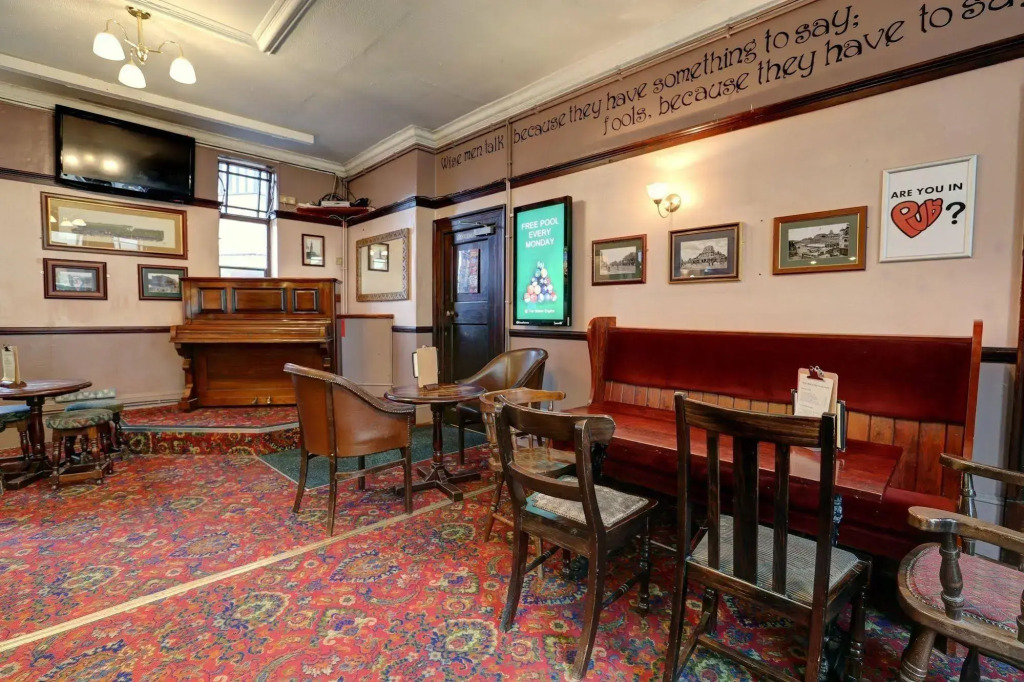 PubLove @ The Steam Engine,Waterloo