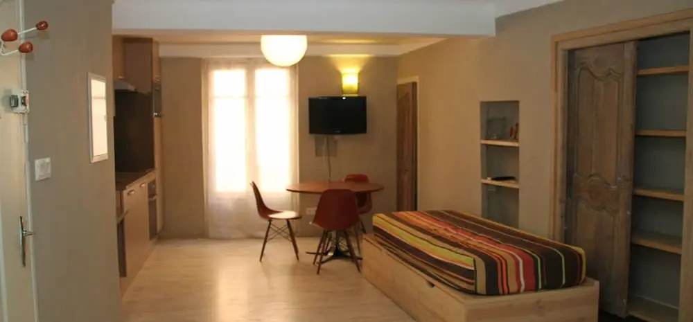 CAN ARTISTS Studio