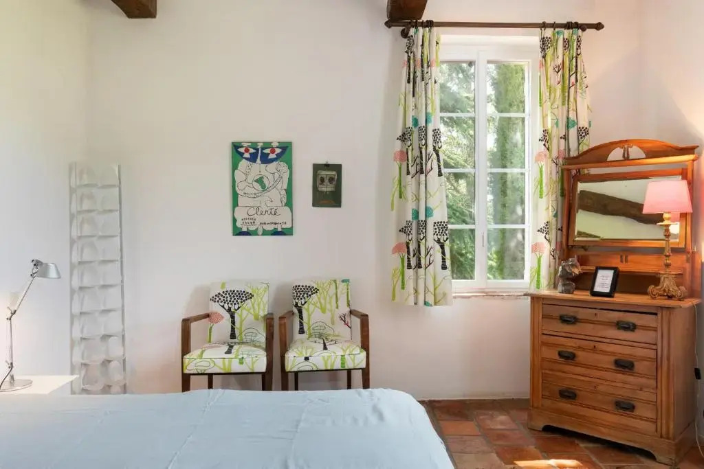Domaine du Clos dAlari-chambres dhôtes au milieu des vignes