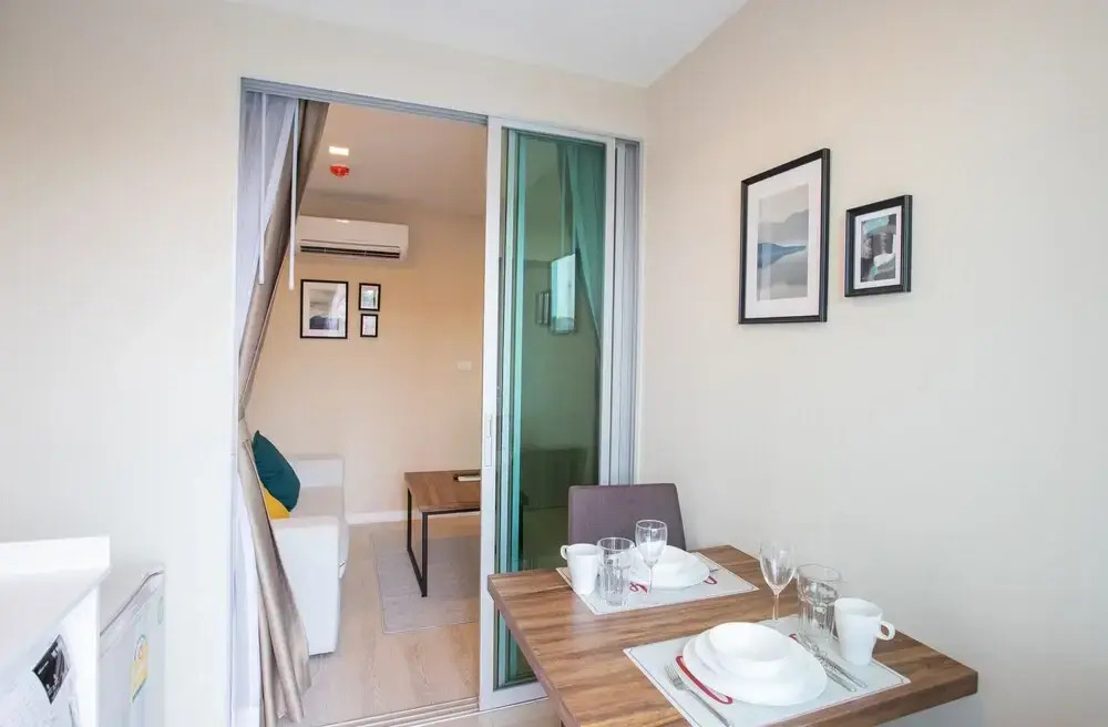 Near BK University Quiet Condo in Rama4 bkb137